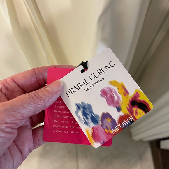 Cream Ruffle Hem Blouse - Picture 4 of 5